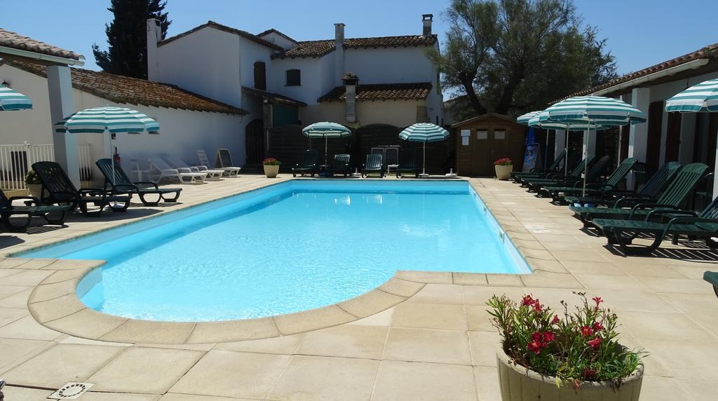 Auberge De La Fadaise Saintes-Maries-de-la-Mer Exteriör bild