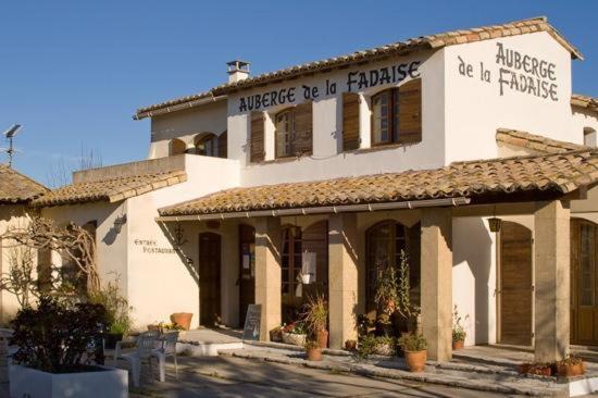 Auberge De La Fadaise Saintes-Maries-de-la-Mer Exteriör bild